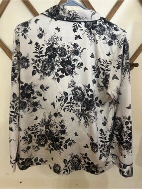 Victoria's Secret Black & White Floral Button-Down Shirt